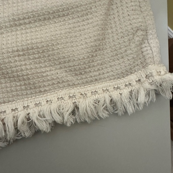 Cream lounge shorts - Picture 5 of 6